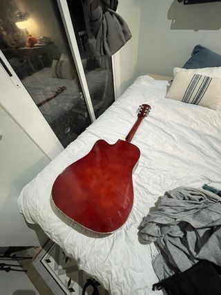 Guitarra Acústica Jervis con Funda