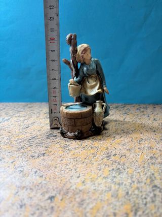 Figura Belén mujer pozo cántaro