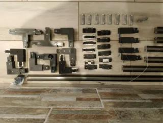 77 Focos LED + Carriles + Adaptadores