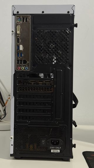 PC Gaming Ryzen 5 GTX 1660 Super 16GB RAM