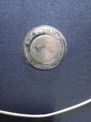 Maleta de viaje azul y roja