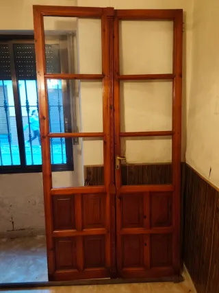 Puertas de madera con cristal, PRECIO A CONVENIR
