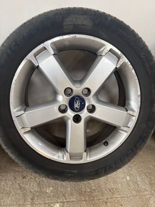 Llantas Ford 17 pulgadas 5 tornillos