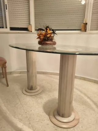 Mesa redonda mármol y cristal
