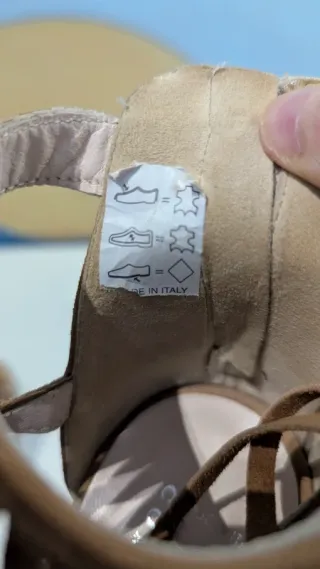 Sandali tacco 10 in pelle marrone con frange