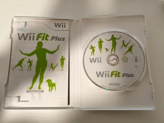 Wii Balance Board + Wii Fit Plus