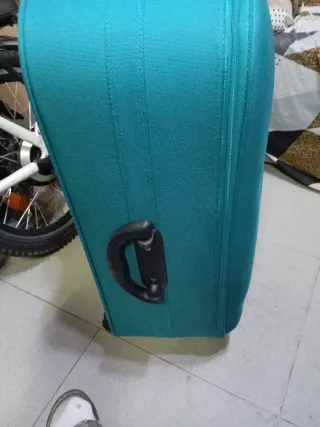 Maleta de viaje color turquesa