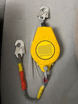 Retenedor anticaídas 10m 150kg