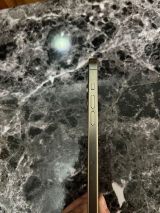 iPhone 15 Pro Batería 87%