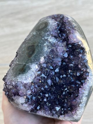 Drusa Amatista con Estalactita