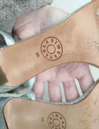 Sandalias Bimba y Lola plateadas T.36