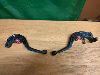 Manetes Curtas Evotech Pretas