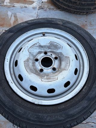 Llanta de furgoneta renault trafic