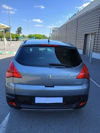Peugeot 3008 2011