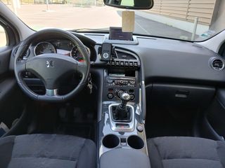 Peugeot 3008 2011
