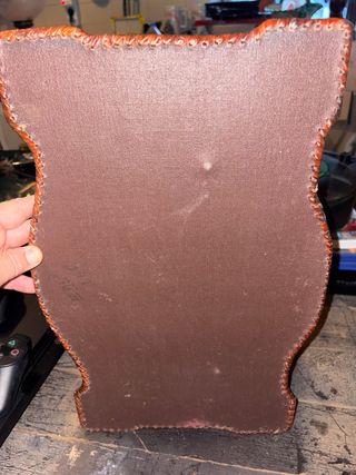 Escribania de cuero repujado