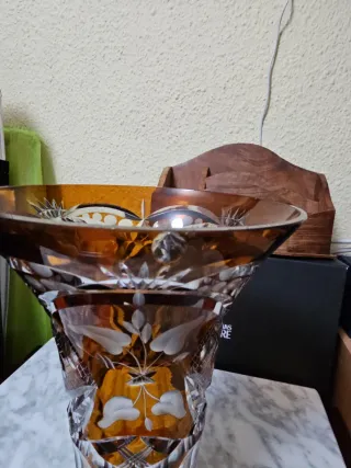 Jarrón Cristal Bohemia Tallado Ámbar