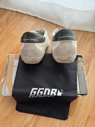 Zapatillas Golden Goose Rojas y Blancas