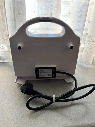 Sandwichera Eléctrica EDM Blanca