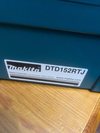 Atornillador de impacto Makita DTD152RTJ