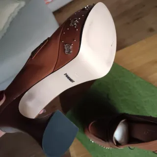 Zapatos de tacón Gucci marrones