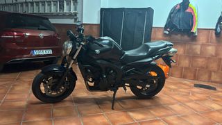 Yamaha FZ6 N Negra