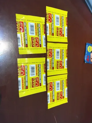 5 bustine figurine Scottish Premier League 2011