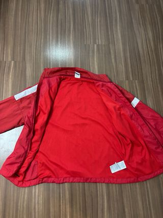 Chaqueta Nike Roja y Blanca