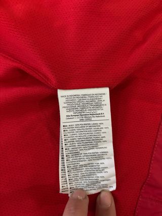 Chaqueta Nike Roja y Blanca