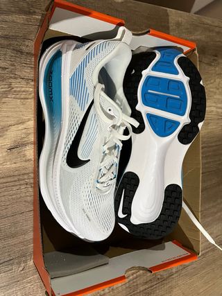 Nike Vomero 18 Talla 42 Nuevas