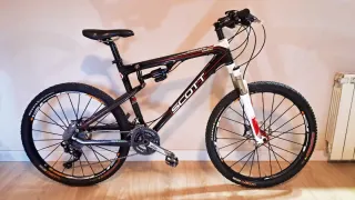 Bicicleta de Carbono Doble Suspensión