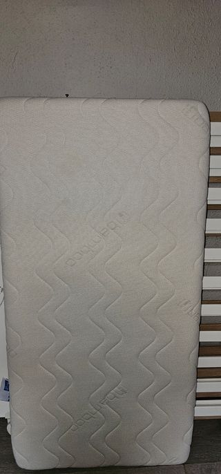 Cuna Micuna 120x60 + Colchón Blanco