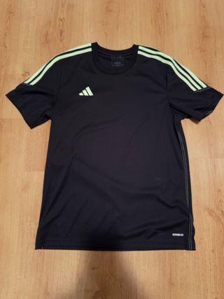 Lote 2 Camisetas Nike y Adidas