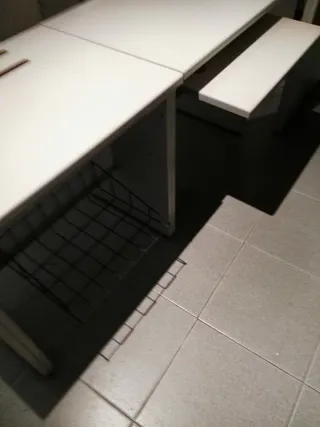 Muebles de oficina metálicos y de madera