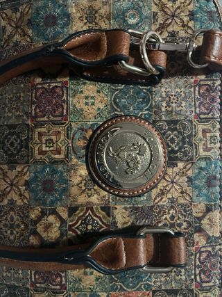 Bolso de corcho con estampado