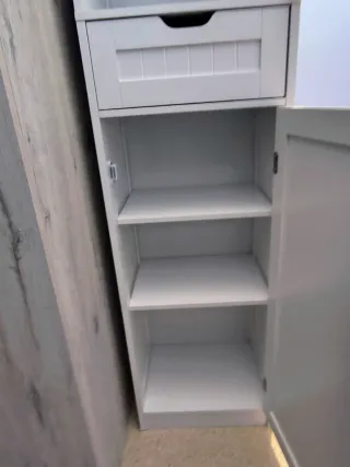 Mueble Alto Estrecho Blanco con Cajón