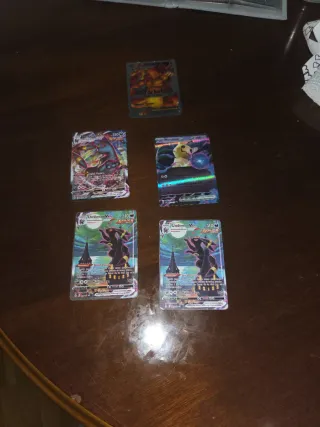 Cartas Pokémon VMAX Umbreon Mimikyu