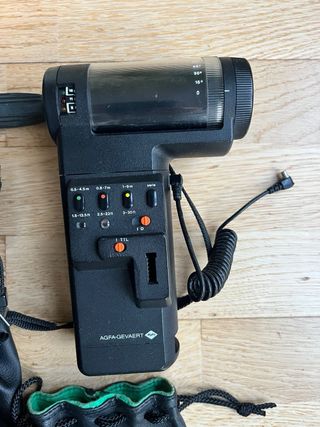 Canon AV1 Cámara Analógica +Objetivos y Accesorios