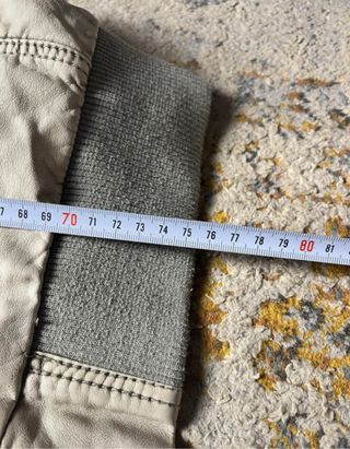 Chaqueta de cuero estilo bomber color blanco