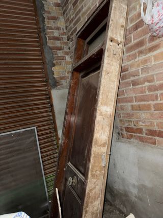 Puerta madera maciza