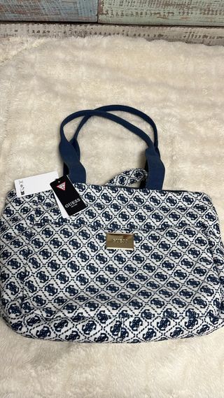Bolso Guess estampado nuevo con etiquetas,