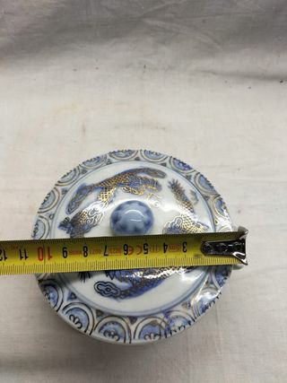 Tigela de porcelana com tampa dragão