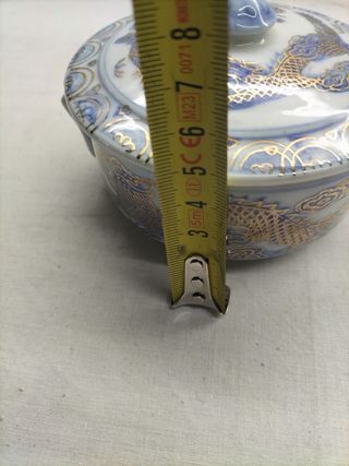 Tigela de porcelana com tampa dragão