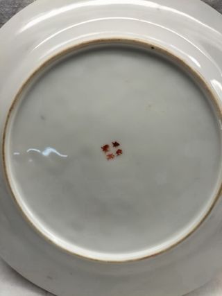 Prato de porcelana oriental pintado