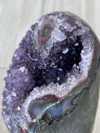 Drusa Amatista con estalactita