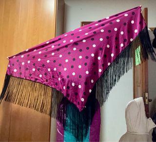 Mantón de lunares flamenco