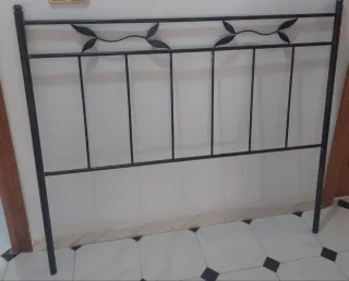 Cabecero de forja negro