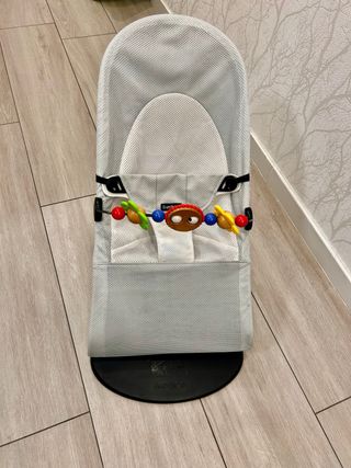 Hamaca BabyBjörn + Juguete