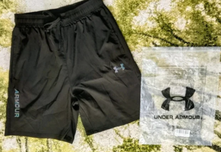 Pantalón corto Under Armour negro