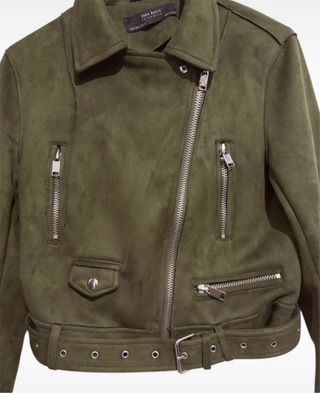 Chaqueta Zara Basic estilo motero verde